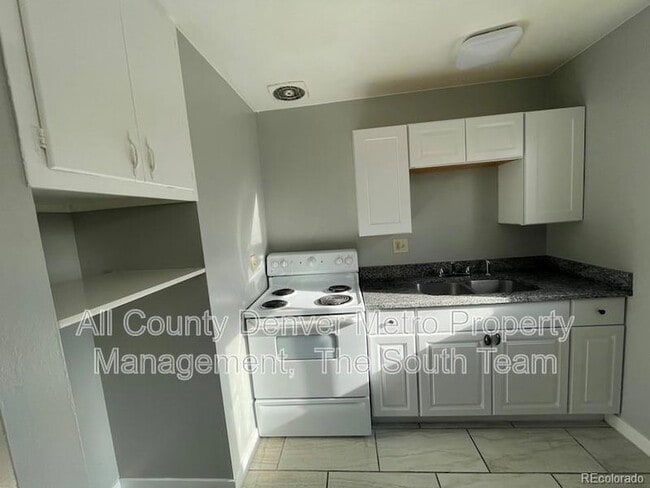 Foto del edificio - 9597 E 19th Ave