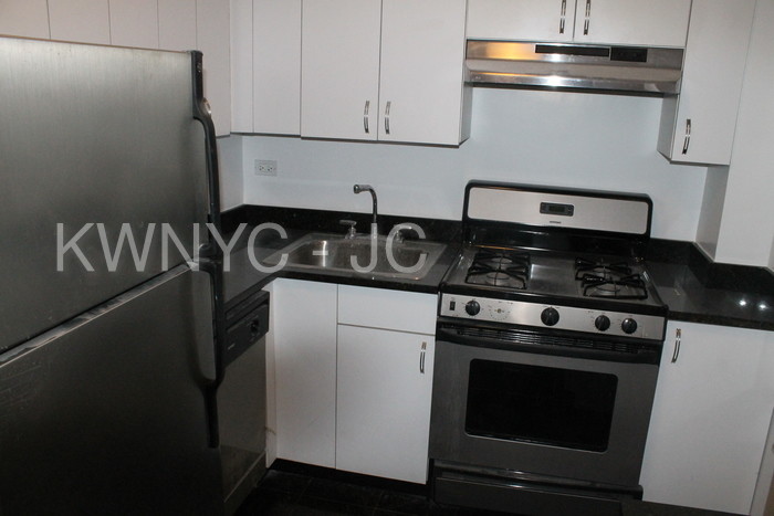 Primary Photo - NO FEE DOORMAN BUILDING MIDTOWN EAST