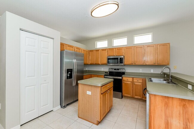 Foto del edificio - 1252 Millbrook Cir