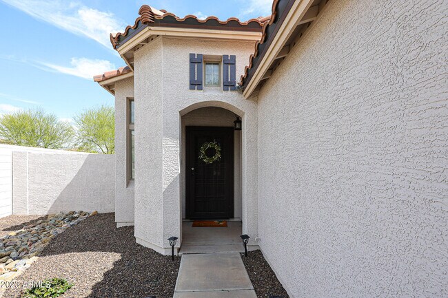 Building Photo - 4013 E Ironhorse Rd