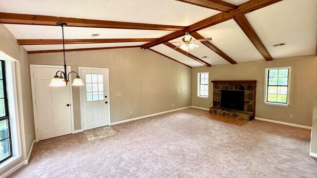 Foto del edificio - Longmeadow Drive #221