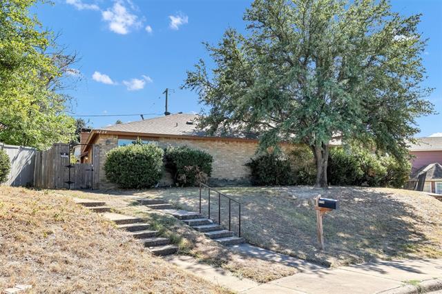 Building Photo - 9722 Summerwood Cir