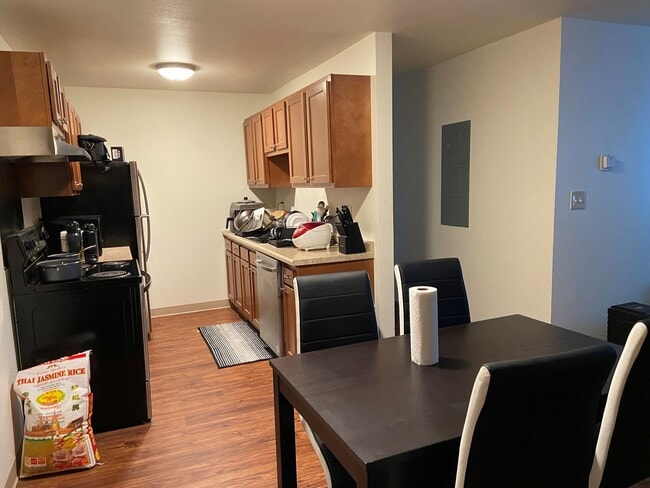 A105 - Mapleview Apartments