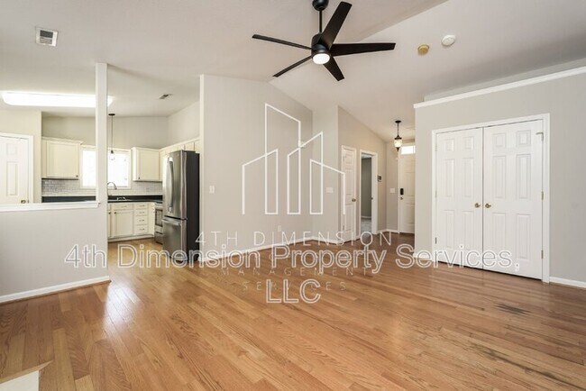 Foto del edificio - 620 Lake Way