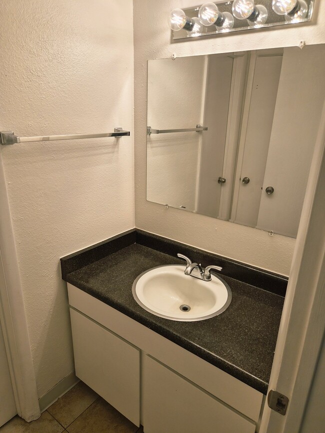 Photo - 2736 S Adams St (South Salt Lake, UT) Apartment