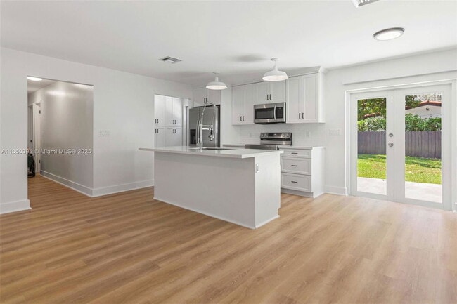 Photo - 215 Grant Dr House