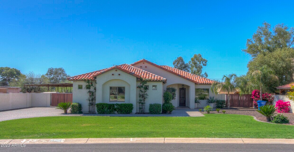 Foto principal - 2617 E Captain Dreyfus Ave