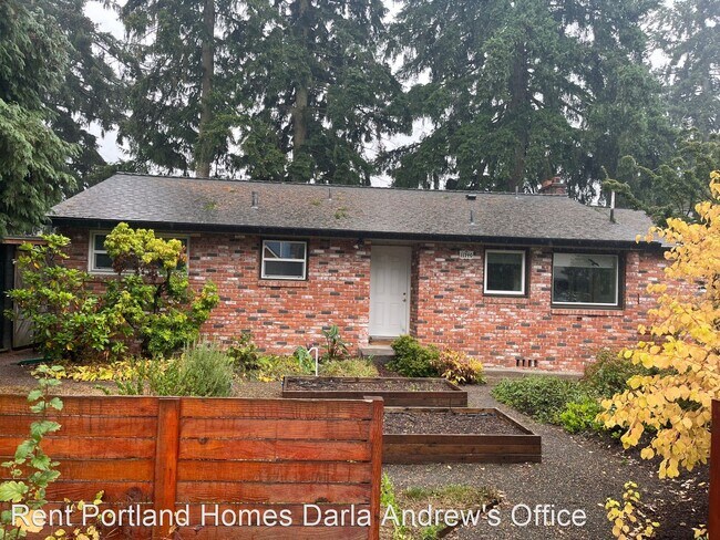 Building Photo - 3 br, 2 bath House - 11740 SE Salmon Street