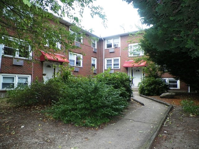 Foto principal - 127 Trenton St