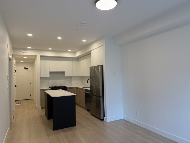 Photo du bâtiment - 19911-19976 76 Ave