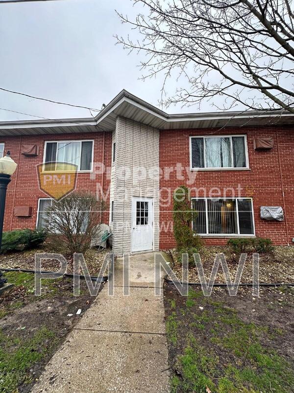 111 Harrington Ave Unit Apt 4, Crown Point, IN 46307 Condo for Rent
