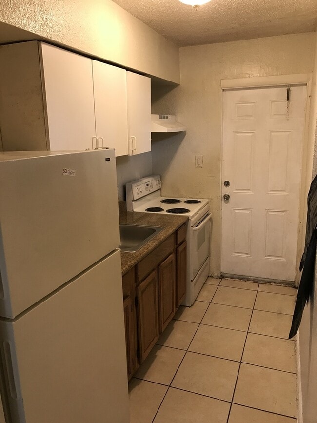 Building Photo - 1224 NW 3rd St