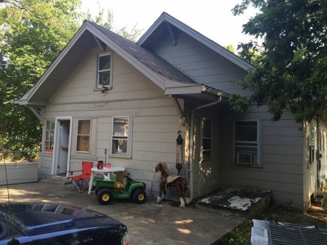 Building Photo - 4110 Parallel Pkwy