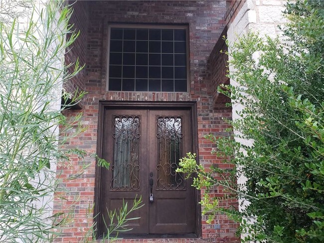 Building Photo - 458 San Gabriel Dr