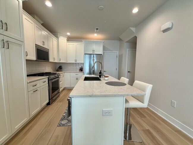 Foto del edificio - 2170 Northbank Pl