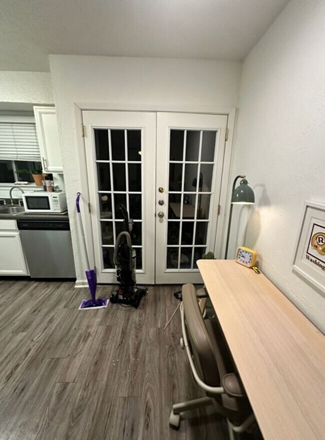 Foto del edificio - 2bd/1ba Townhome - South Lamar - Close to Downtown - Fenced Patio - $1450