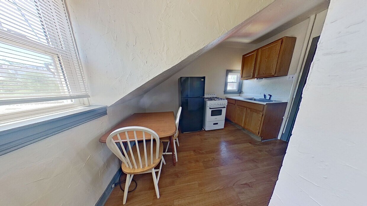 Foto del edificio - 156 N Newberry St
