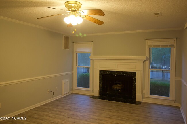 Building Photo - 2911 Cedar Creek Rd