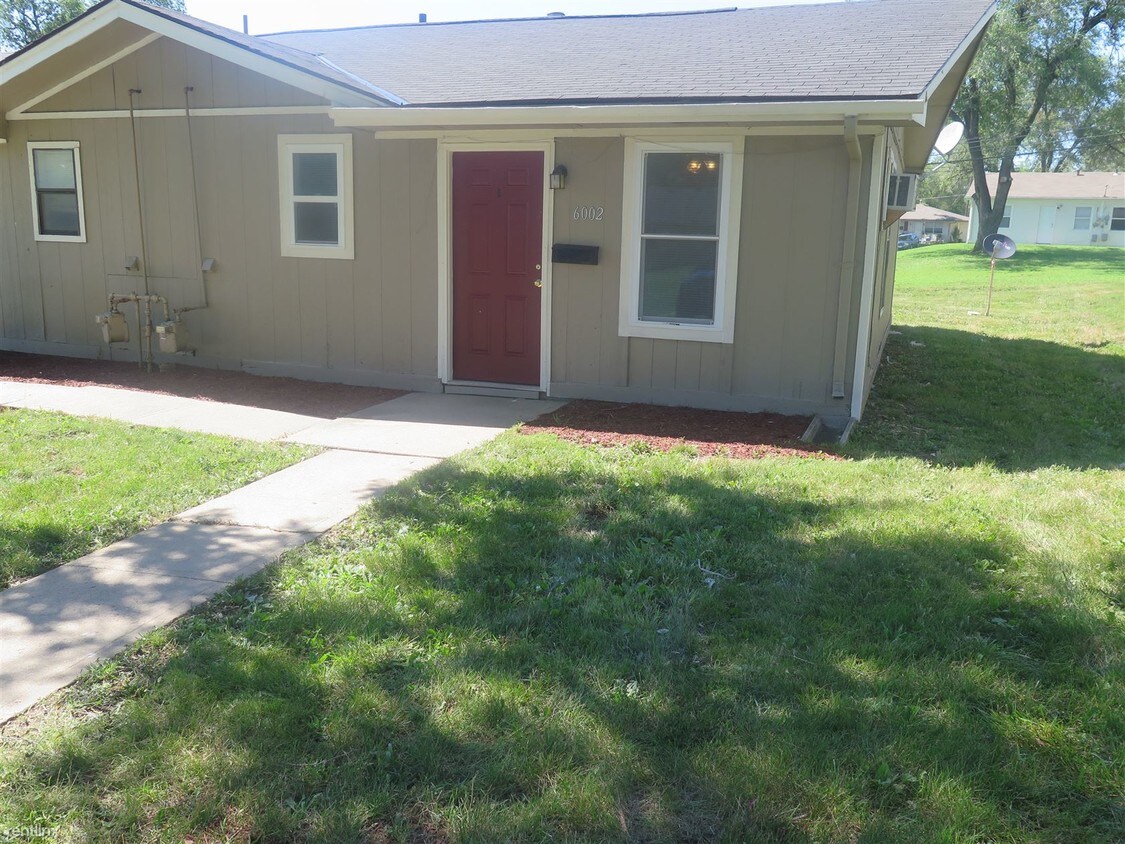 Primary Photo - 6002 E 153rd Ter