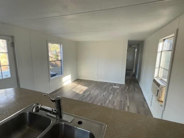 Foto del edificio - 1047 Island Ford Rd