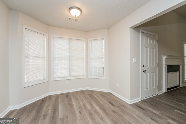 Building Photo - 220 Alcovy Way