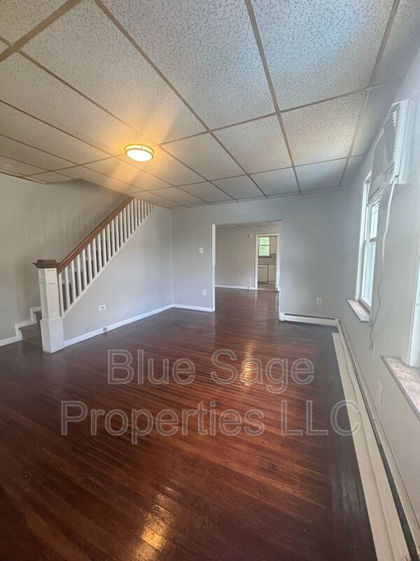 Building Photo - 3207 Albemarle Ave