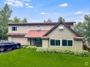 Building Photo - 22454 Hilltop Cir
