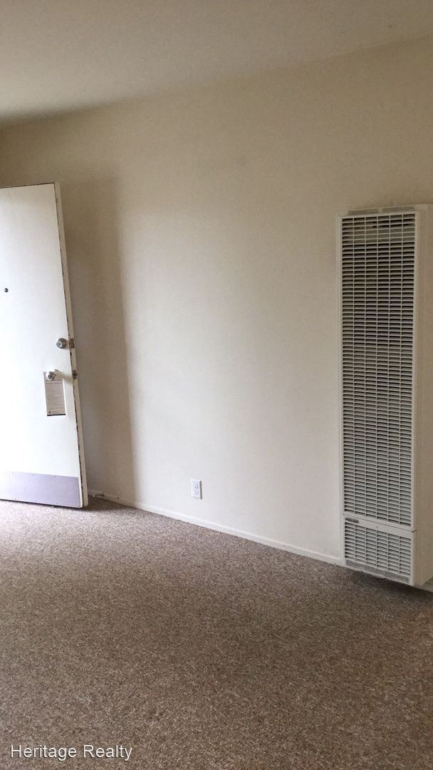 Foto del edificio - 3 br, 1 bath House - 2037 SHOREVIEW AVE.
