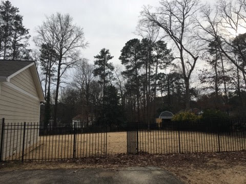 Gate to large fenced in back yard - 850 Winfield Ct