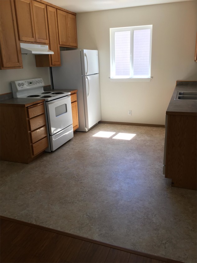 Primary Photo - 757 NW Paragon Pl