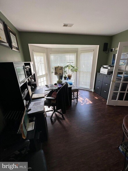 Foto del edificio - 5034 Strawbridge Terrace