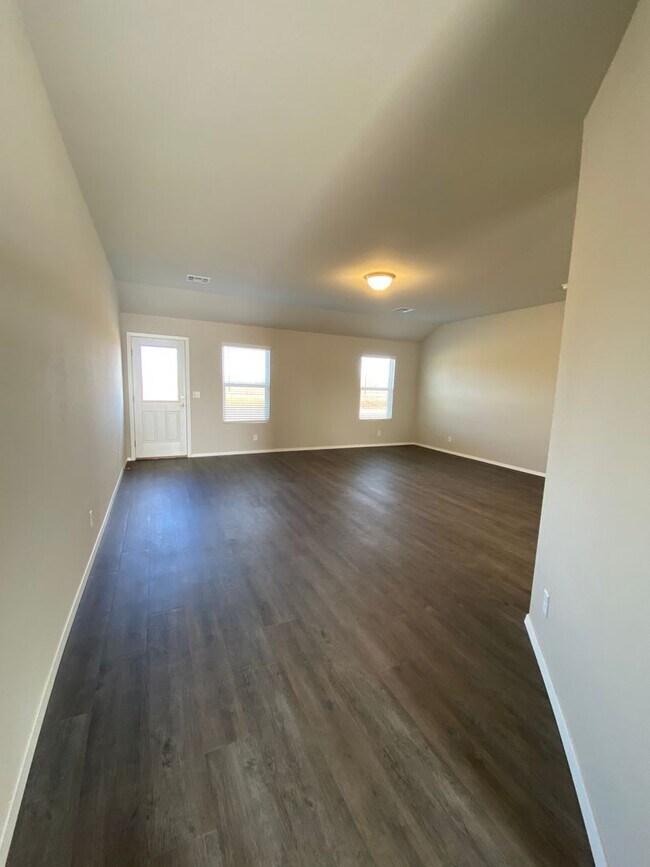 Foto del edificio - *Rent FREE until May 1!*  New Three Bedroom | Two Bath Home in Bixby