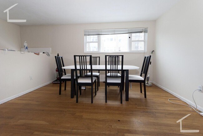 Building Photo - Allston Town-House 2