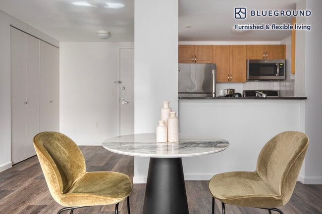 Building Photo - 229 Chrystie St