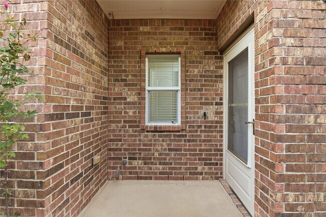 Foto del edificio - 17142 Amarose Dr