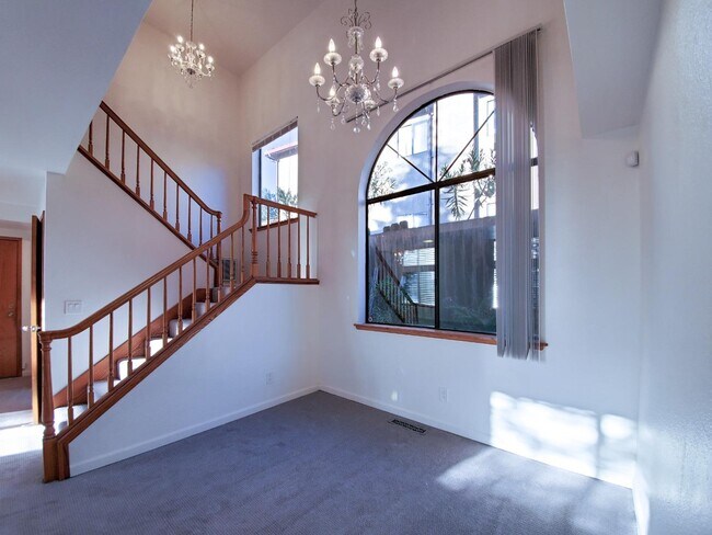 Foto del edificio - 651 Alquire Pkwy