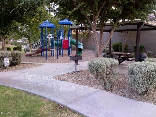 Foto del edificio - 18611 North 22nd St