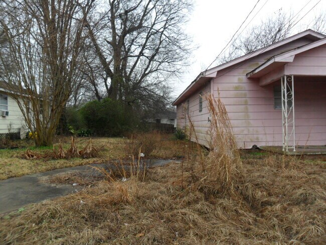 Foto del edificio - 1703 Shirley Ave