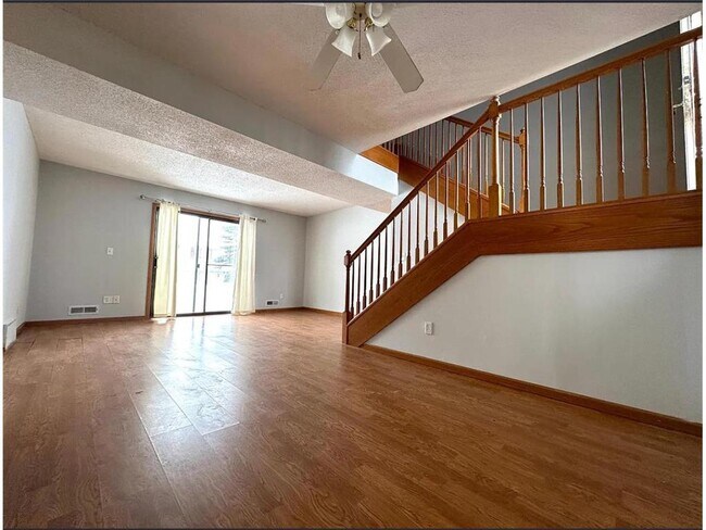 Foto del edificio - 3288 Dodd Ln