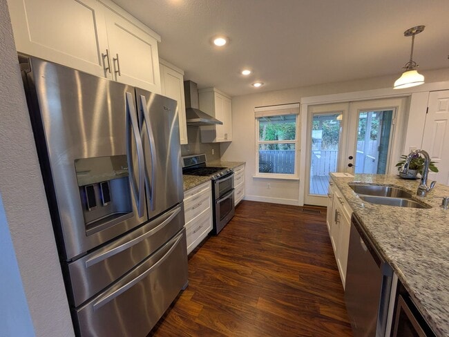 Foto del edificio - Alabama Hill--Amazing Bay Views 4 Bedroom ...