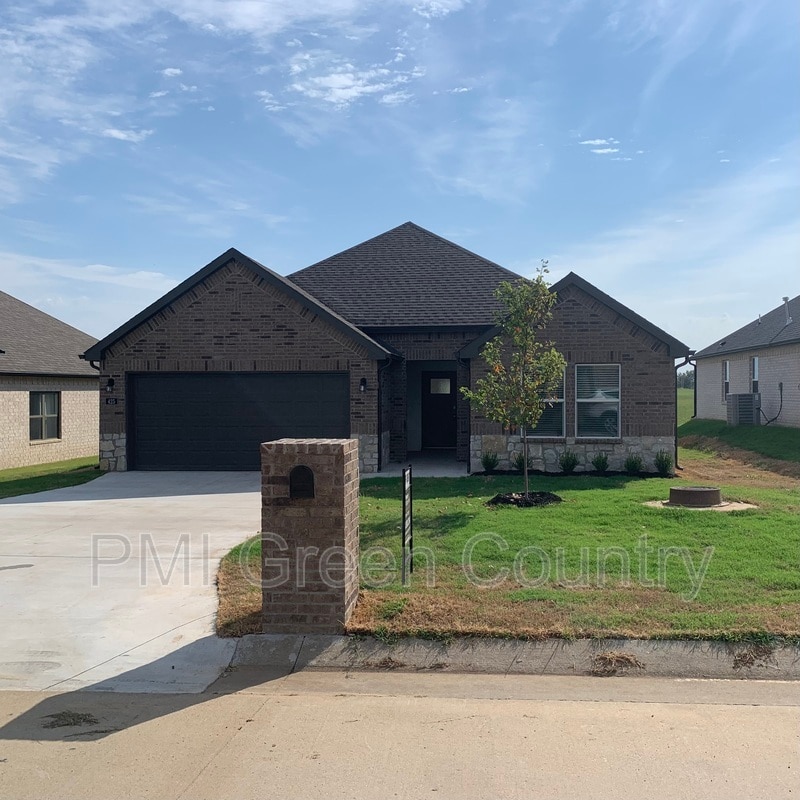 425 S Buffalo St, Skiatook, OK 74070