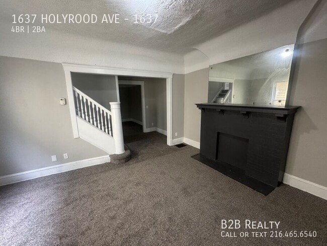 Building Photo - 1637 Holyrood Rd