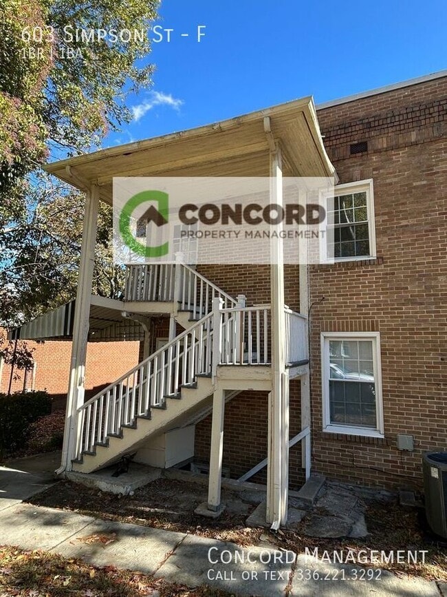 Building Photo - 603 Simpson St