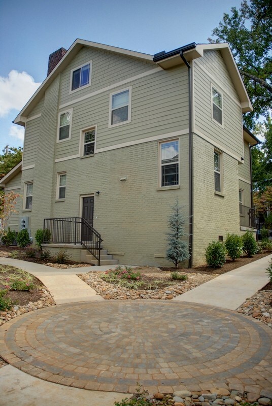 Building Photo - 1701 Highland Ave