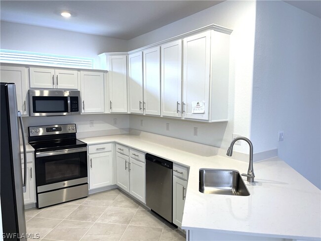 Building Photo - 2184 Dragonfruit Wy