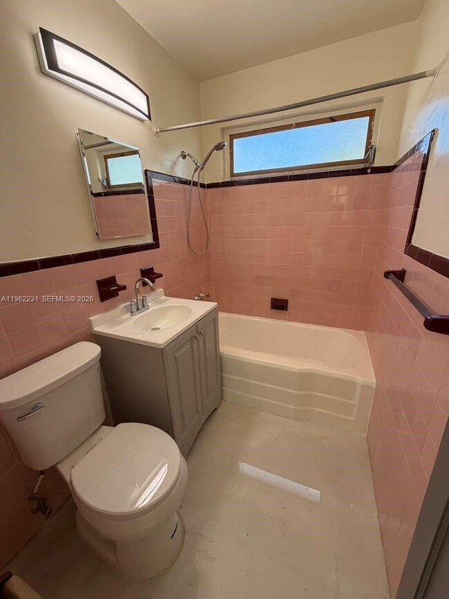 Building Photo - 1621 S 16th Ave