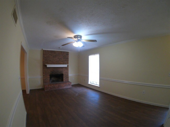 Building Photo - 47 B Northtown Cir