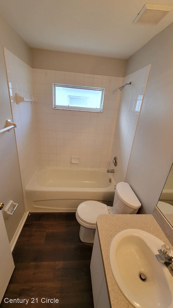 Building Photo - 4 br, 2 bath House - 11737 Brenford Crest Dr.