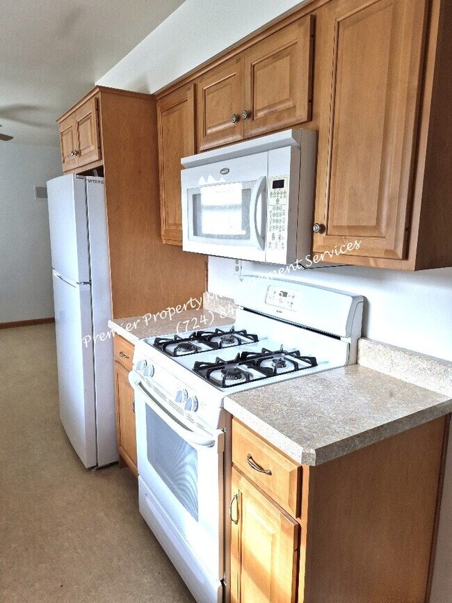 Foto del edificio - 990 Clearview Dr