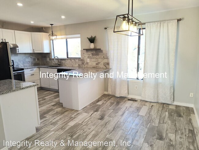 Building Photo - 4 br, 2 bath House - 525 Southpark Rd